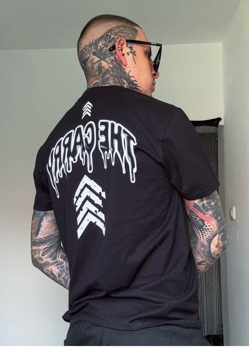 The Carry🔥 🐜🔥(Férfi póló Fekete)